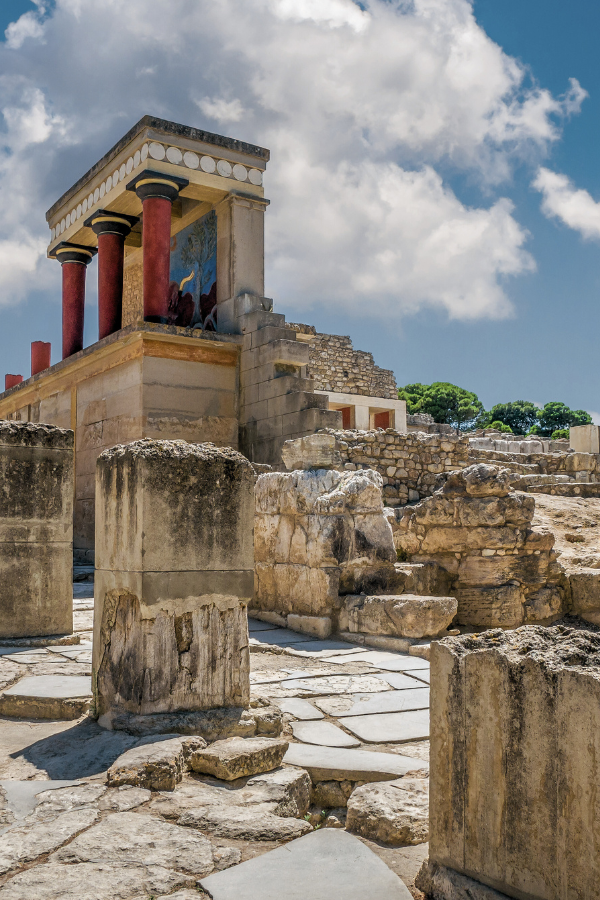 the ruins of demolished building the Palace of Knossos